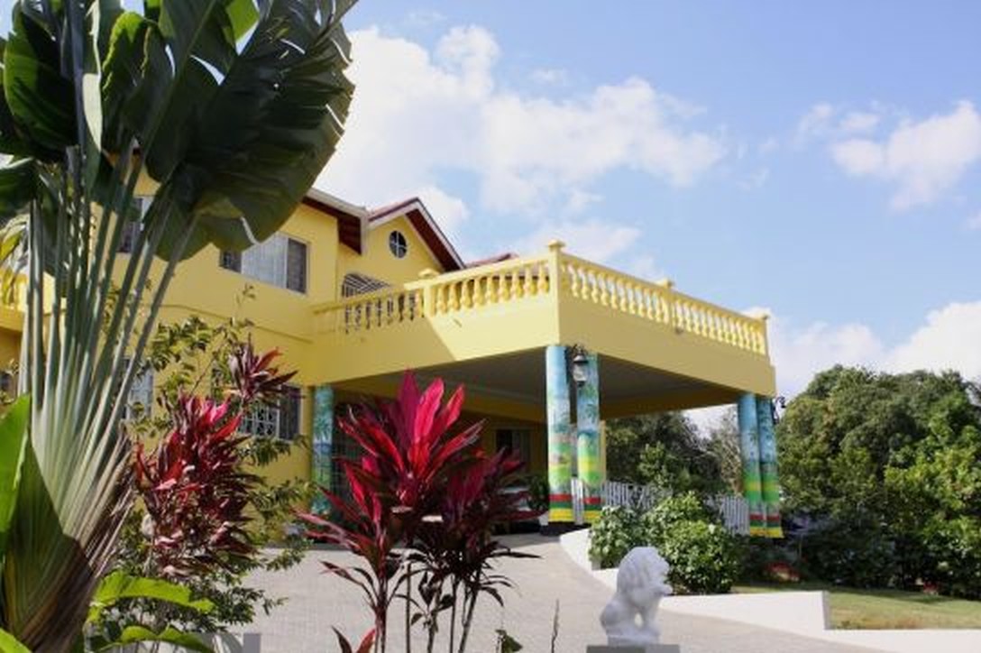 The Kool Rooms Guest House Santa Cruz Jamaica